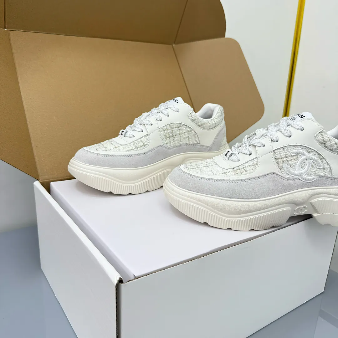 👟👟Ex-factory price 620👟👟 Chanel bread shoes ~ original calfskin panda shoes Chanel 25C latest hot style panda black and white sports shoes casual sneakers Xiaoxiang hot item classic black and white panda color coco girls must pay Fabric: original custom mixed sheepskin lining: original imported breathable mesh lining outsole: Original molded rubber + TPU combination Size: Women's 35-41